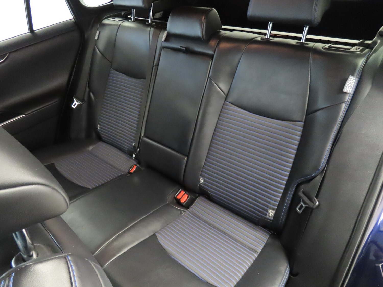 Used Toyota RAV4 2020 for sale - 76276449: Photo 39