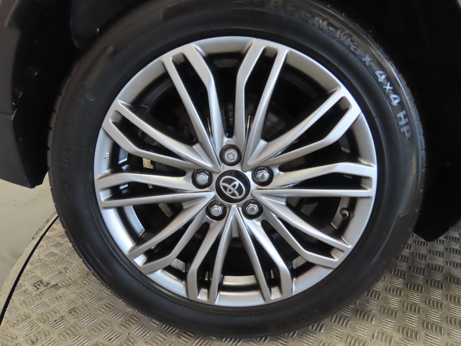 Used Toyota C-HR 2022 for sale - 77762689: Photo 11