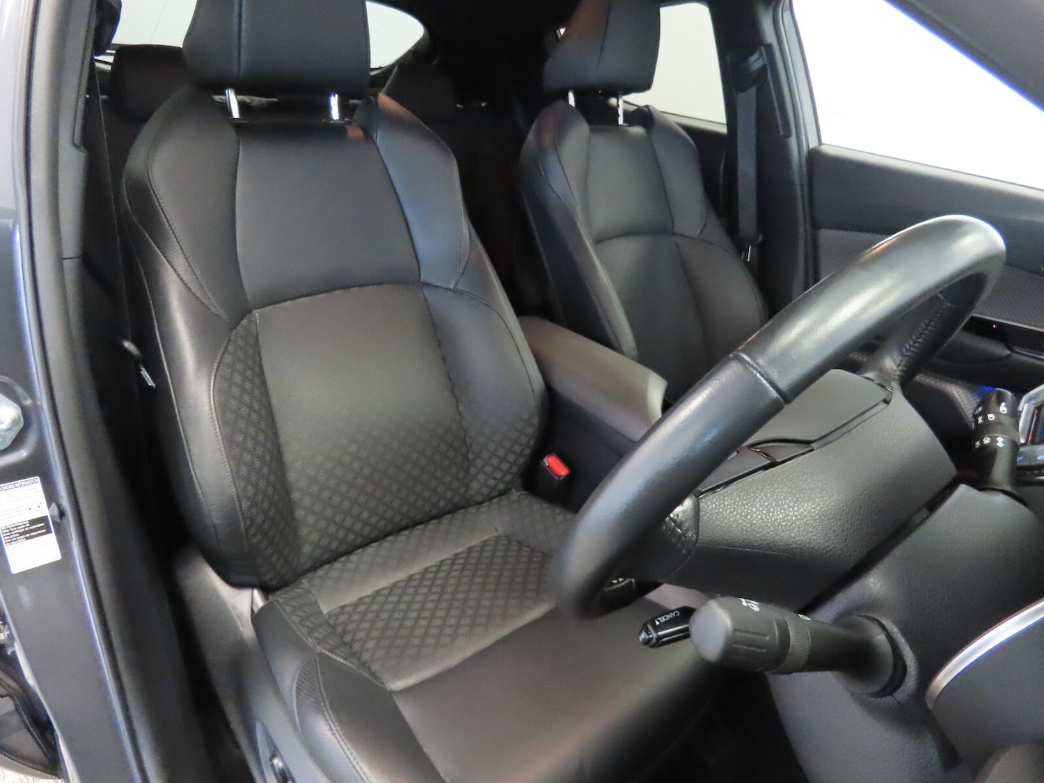 Used Toyota C-HR 2022 for sale - 77762689: Photo 16