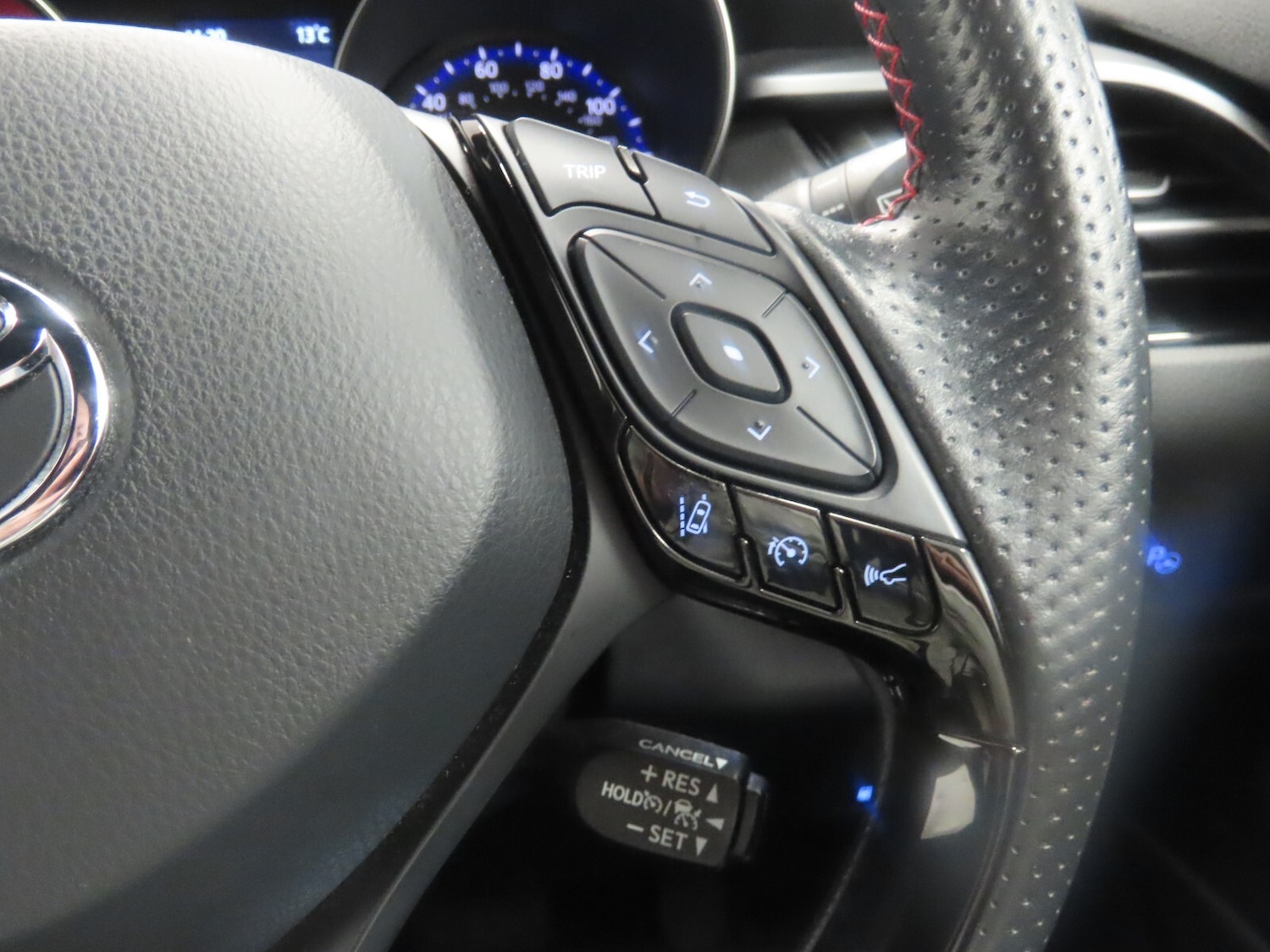 Used Toyota C-HR 2021 for sale - 76580038: Photo 19