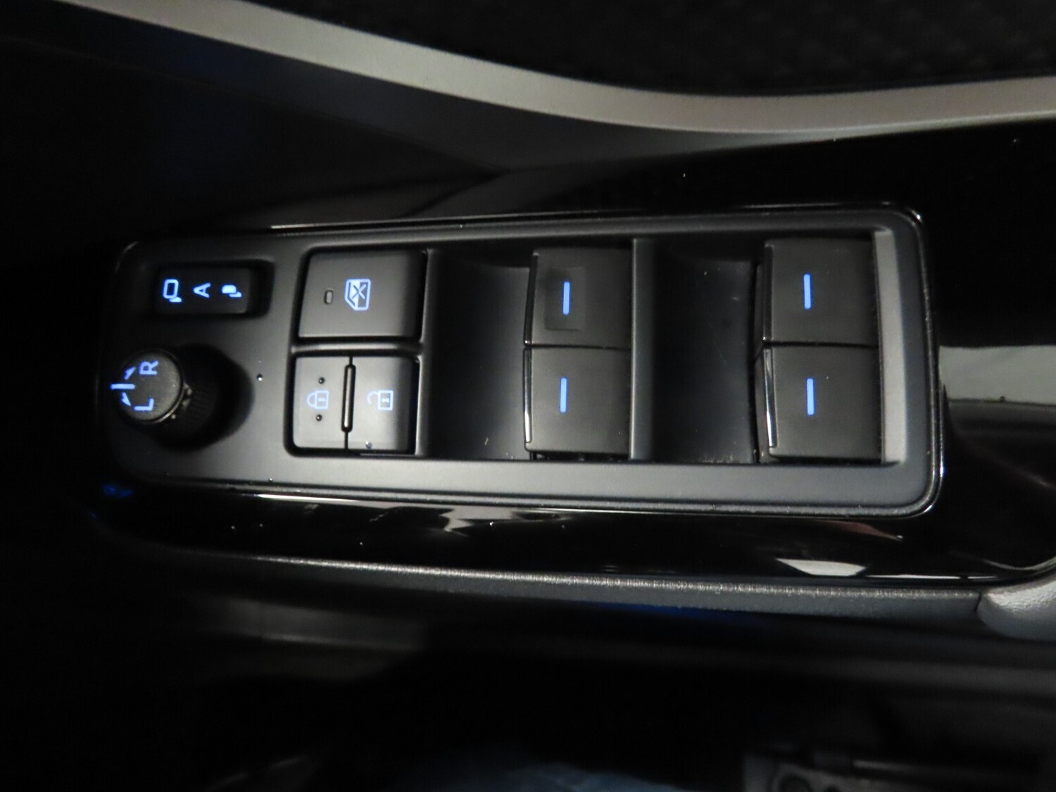 Used Toyota C-HR 2021 for sale - 76580038: Photo 29