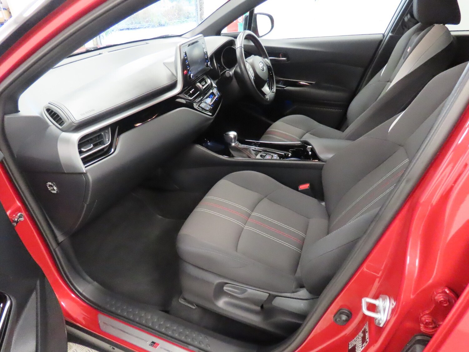 Used Toyota C-HR 2021 for sale - 76580038: Photo 37