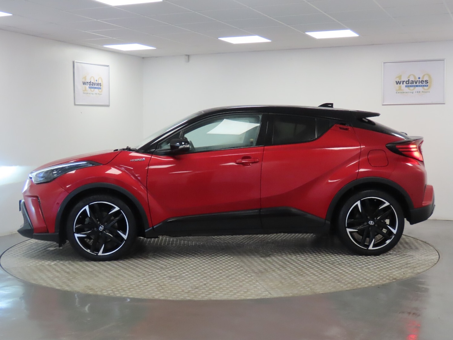 Used Toyota C-HR 2021 for sale - 76580038: Photo 4