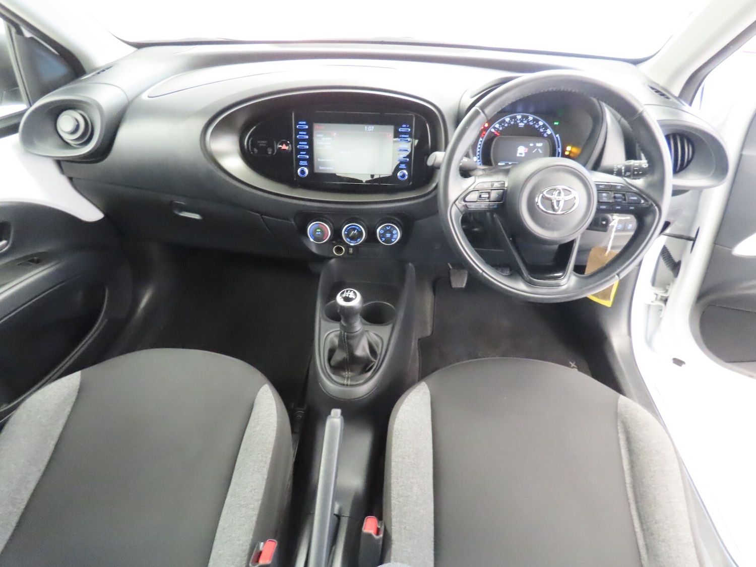 Used Toyota Aygo X 2022 for sale - 76276729: Photo 28