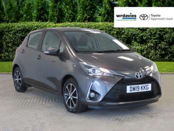 Used Toyota Yaris 2019 for sale - 74883260: Photo