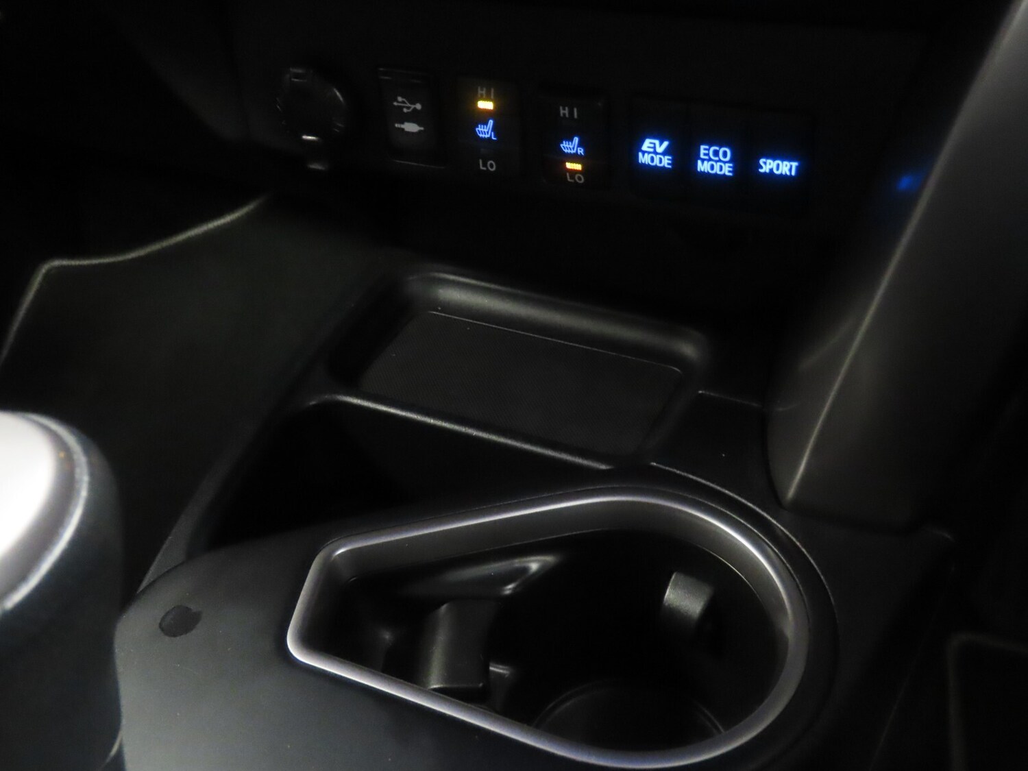 Used Toyota RAV4 2016 for sale - 77732390: Photo 25