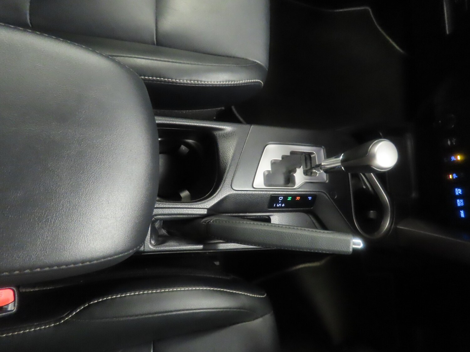 Used Toyota RAV4 2016 for sale - 77732390: Photo 27