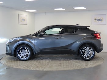 Used Toyota C-HR 2022 for sale - 77499682: Photo