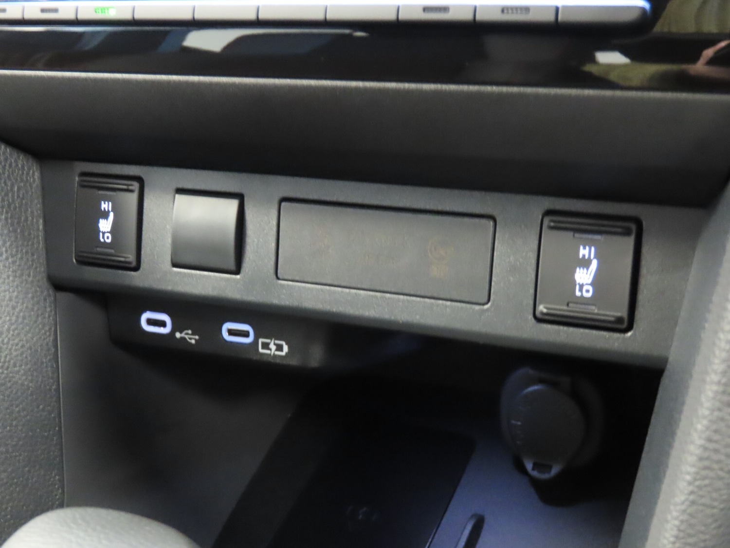 Used Toyota Yaris Cross 2025 for sale - 77105880: Photo 26