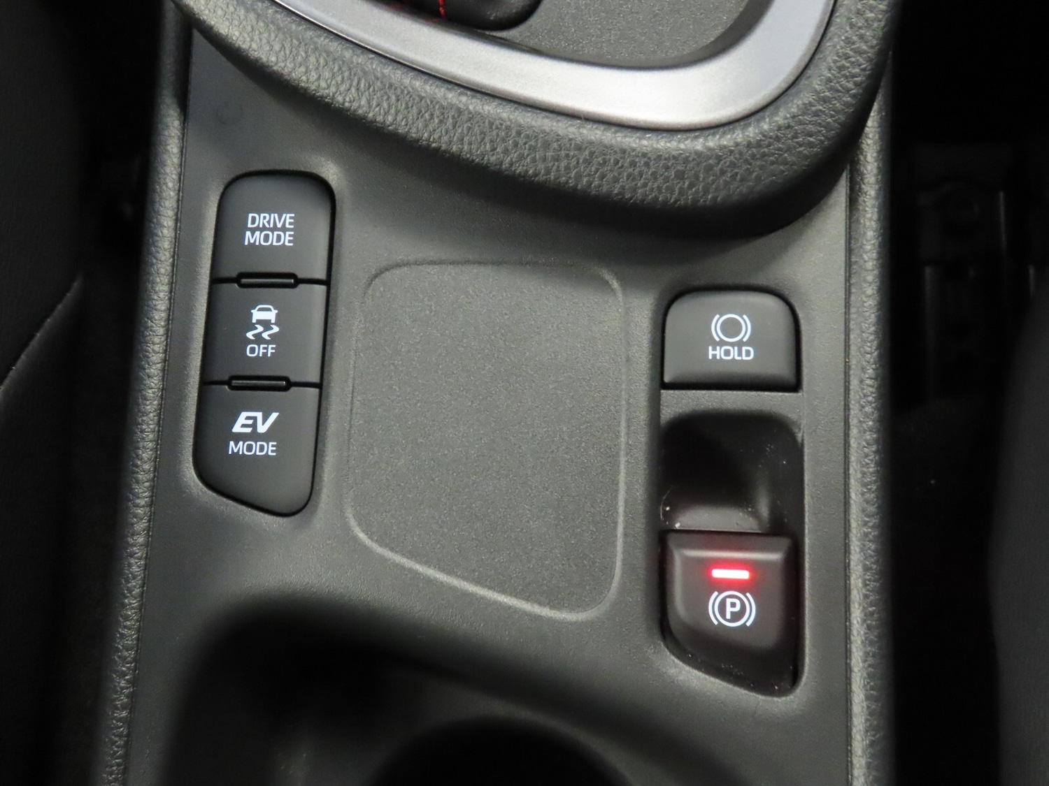 Used Toyota Yaris Cross 2025 for sale - 77105880: Photo 29