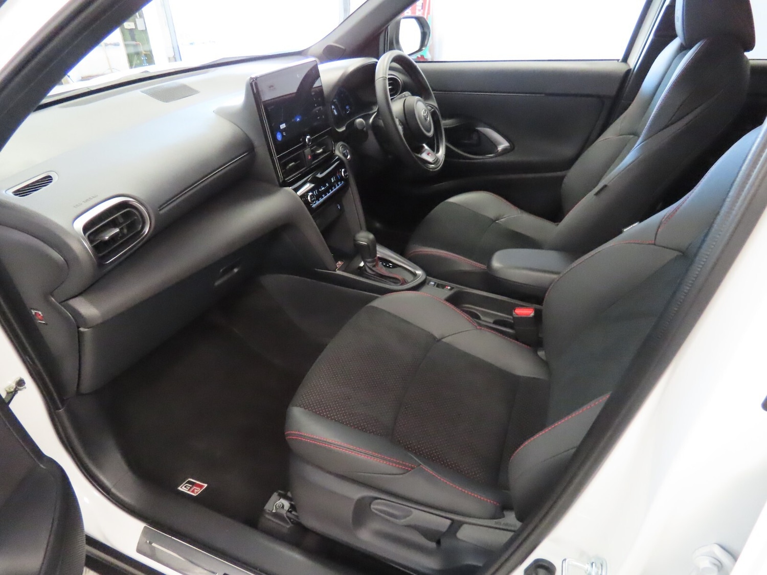 Used Toyota Yaris Cross 2025 for sale - 77105880: Photo 40