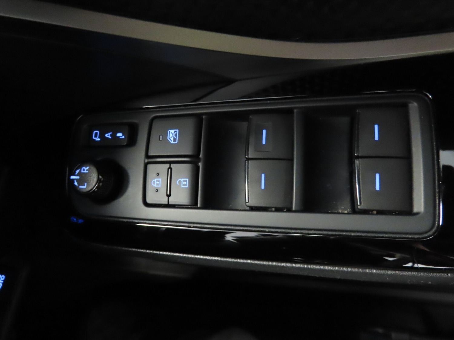 Used Toyota C-HR 2022 for sale - 77581357: Photo 29