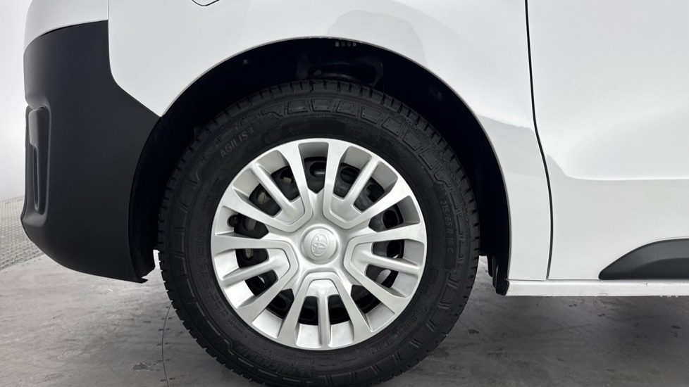 Used Toyota ProAce 2025 for sale - 77965241: Photo 18