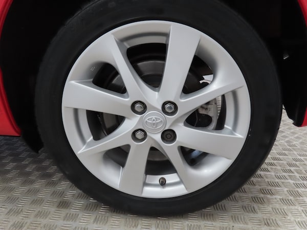 Used Toyota Yaris 2015 for sale - 76290030: Photo 12