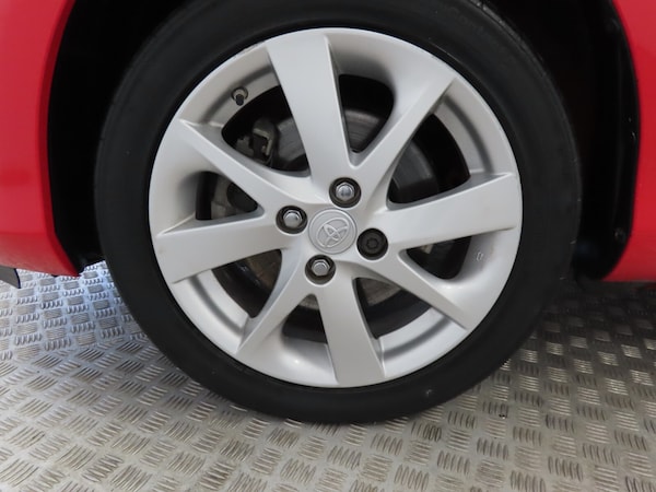 Used Toyota Yaris 2015 for sale - 76290030: Photo 13