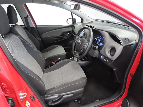 Used Toyota Yaris 2015 for sale - 76290030: Photo 15