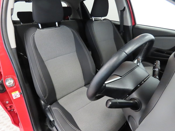 Used Toyota Yaris 2015 for sale - 76290030: Photo 16