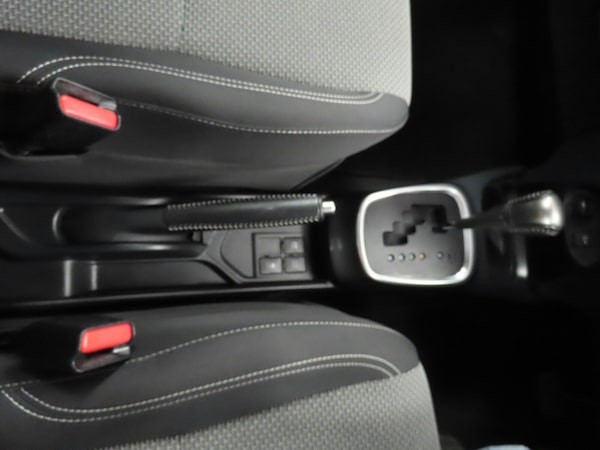Used Toyota Yaris 2015 for sale - 76290030: Photo 27