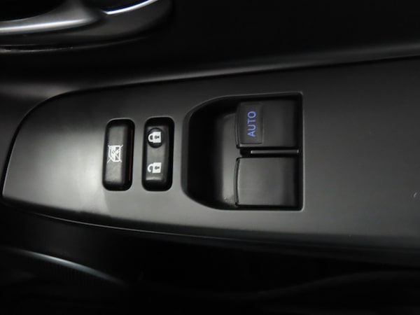 Used Toyota Yaris 2015 for sale - 76290030: Photo 29
