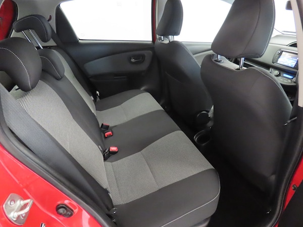 Used Toyota Yaris 2015 for sale - 76290030: Photo 31