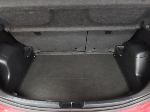 Used Toyota Yaris 2015 for sale - 76290030: Photo 33