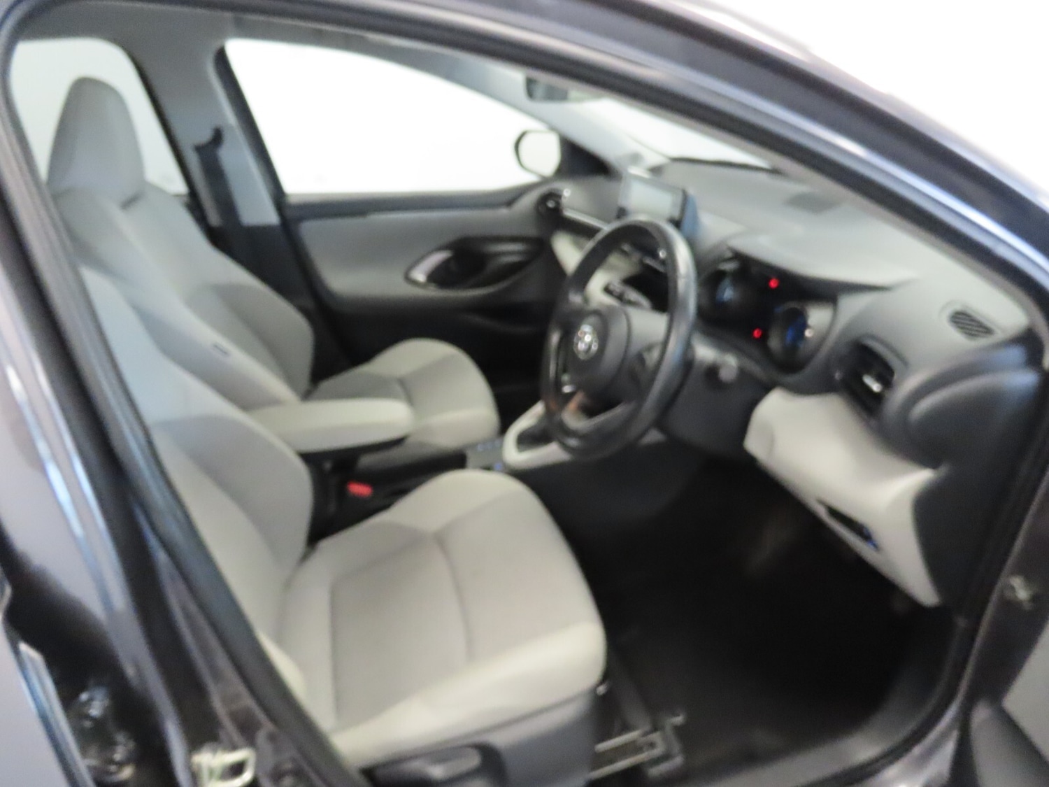 Used Toyota Yaris 2021 for sale - 77499672: Photo 15