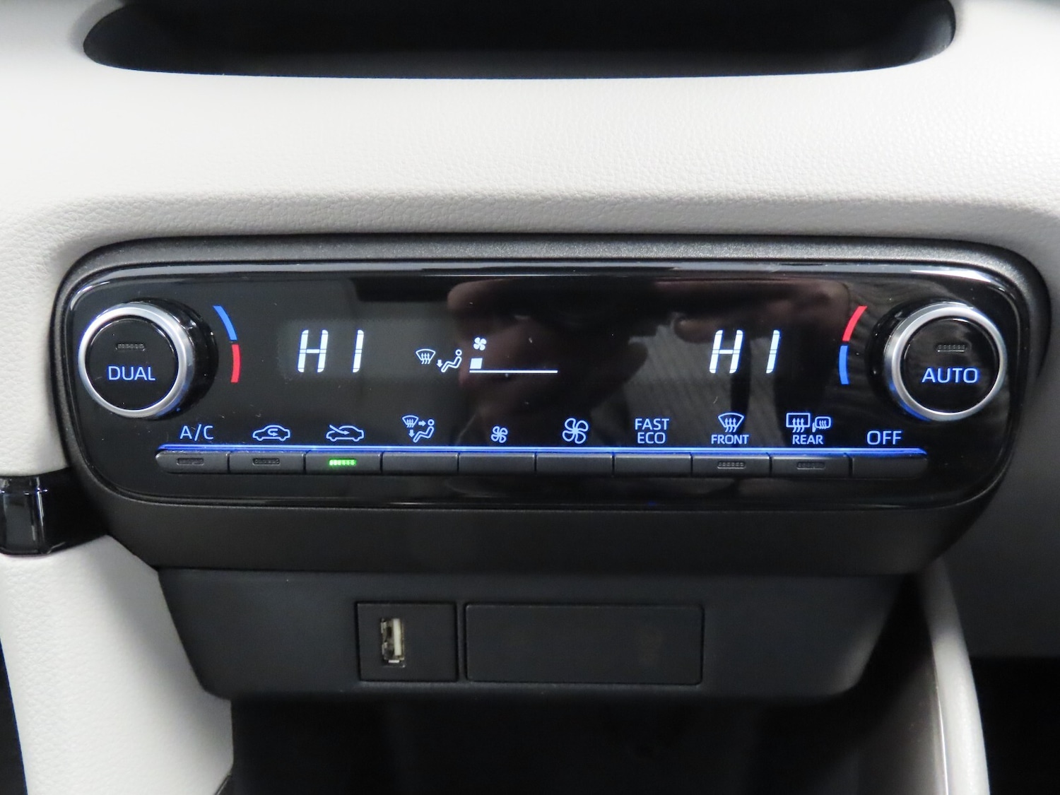 Used Toyota Yaris 2021 for sale - 77499672: Photo 23