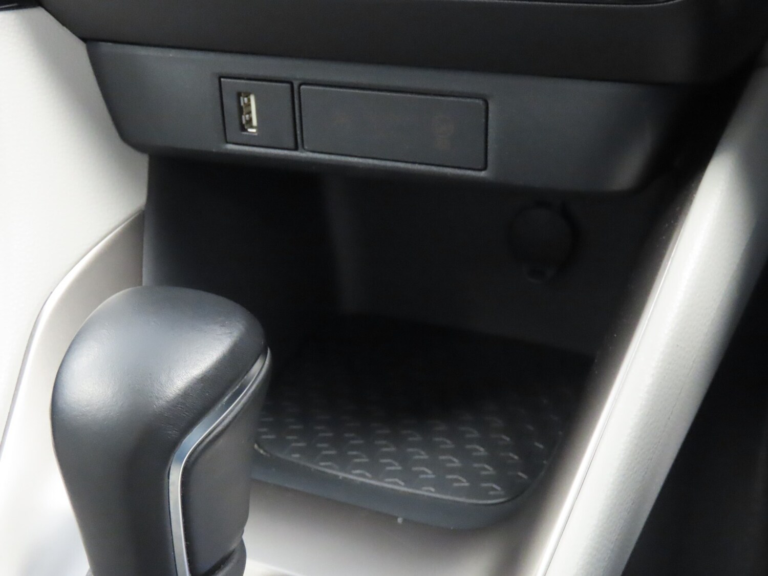 Used Toyota Yaris 2021 for sale - 77499672: Photo 25