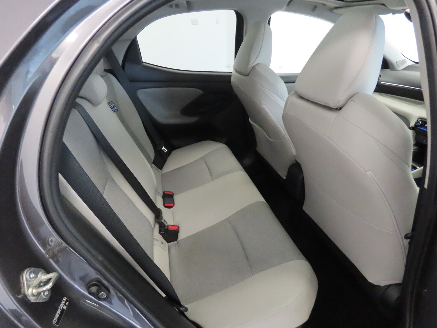 Used Toyota Yaris 2021 for sale - 77499672: Photo 33