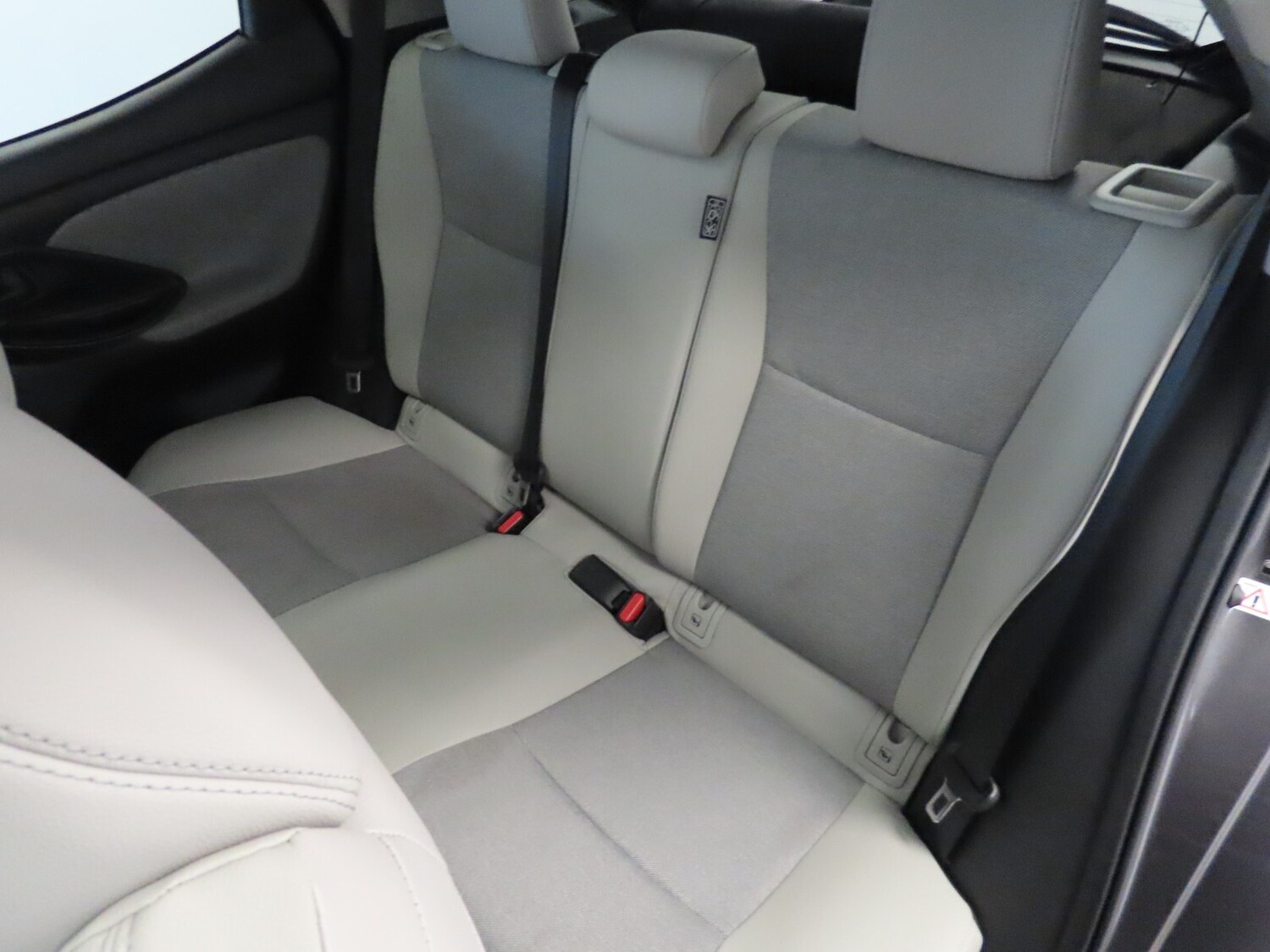 Used Toyota Yaris 2021 for sale - 77499672: Photo 38