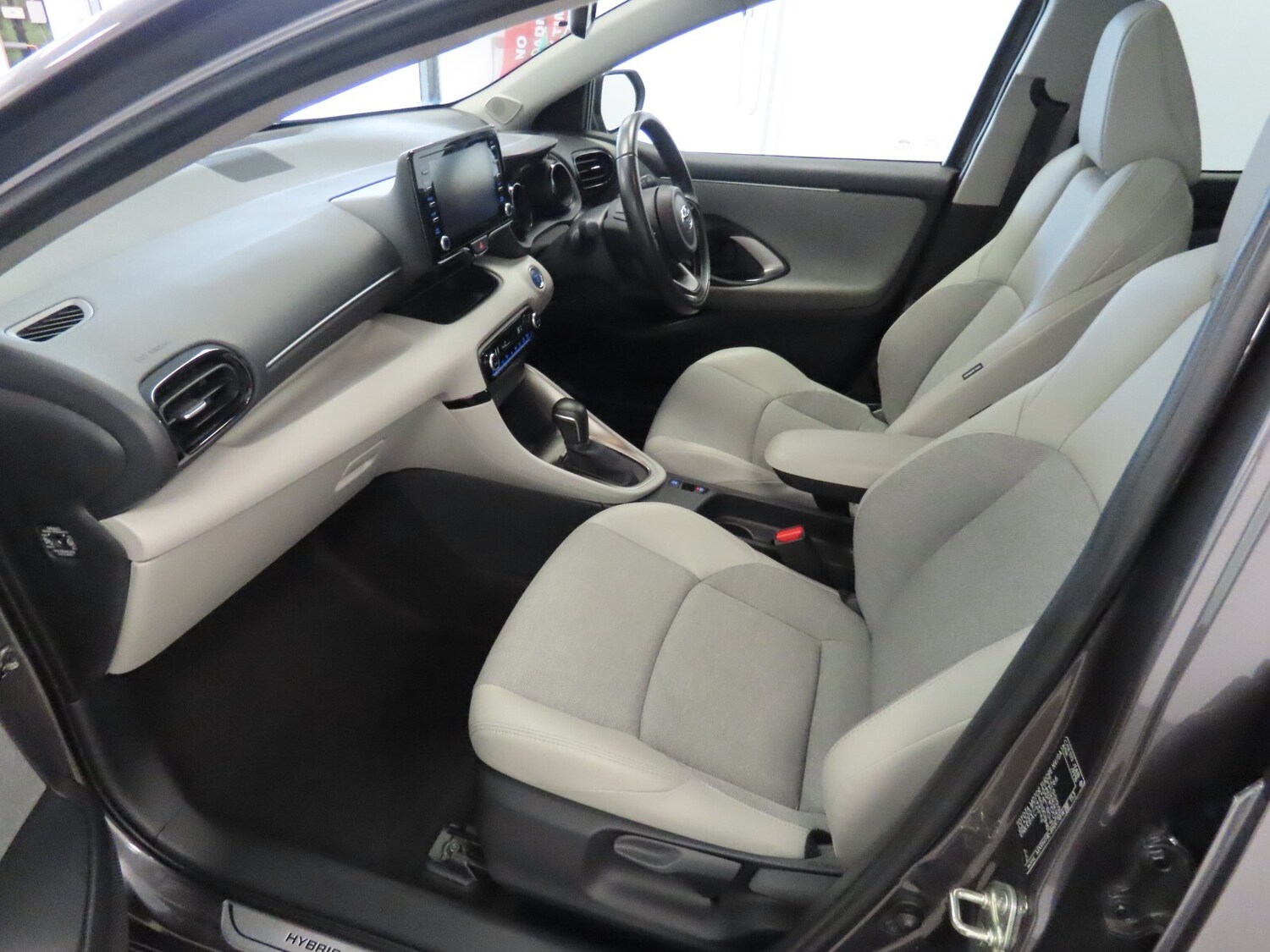 Used Toyota Yaris 2021 for sale - 77499672: Photo 39