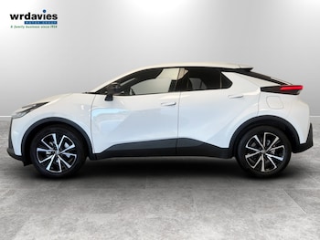 Used Toyota C-HR 2025 for sale - 79202860: Photo
