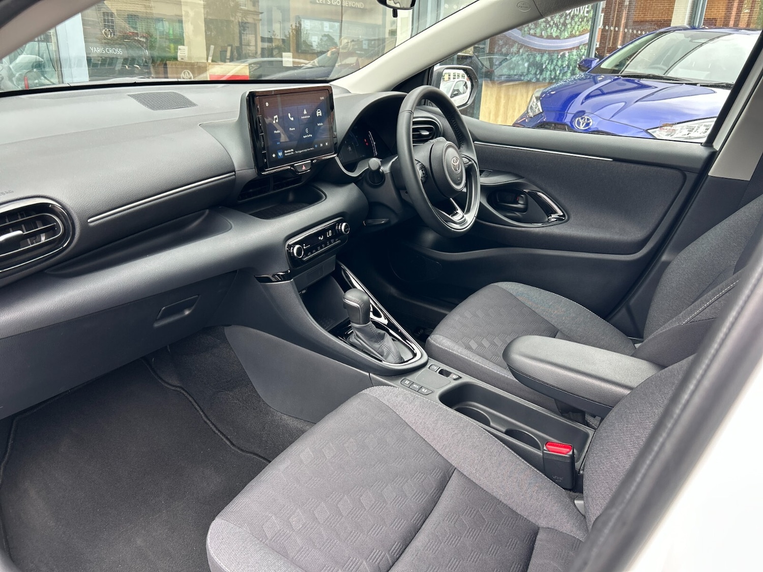 Used Toyota Yaris 2024 for sale - 76276560: Photo 21