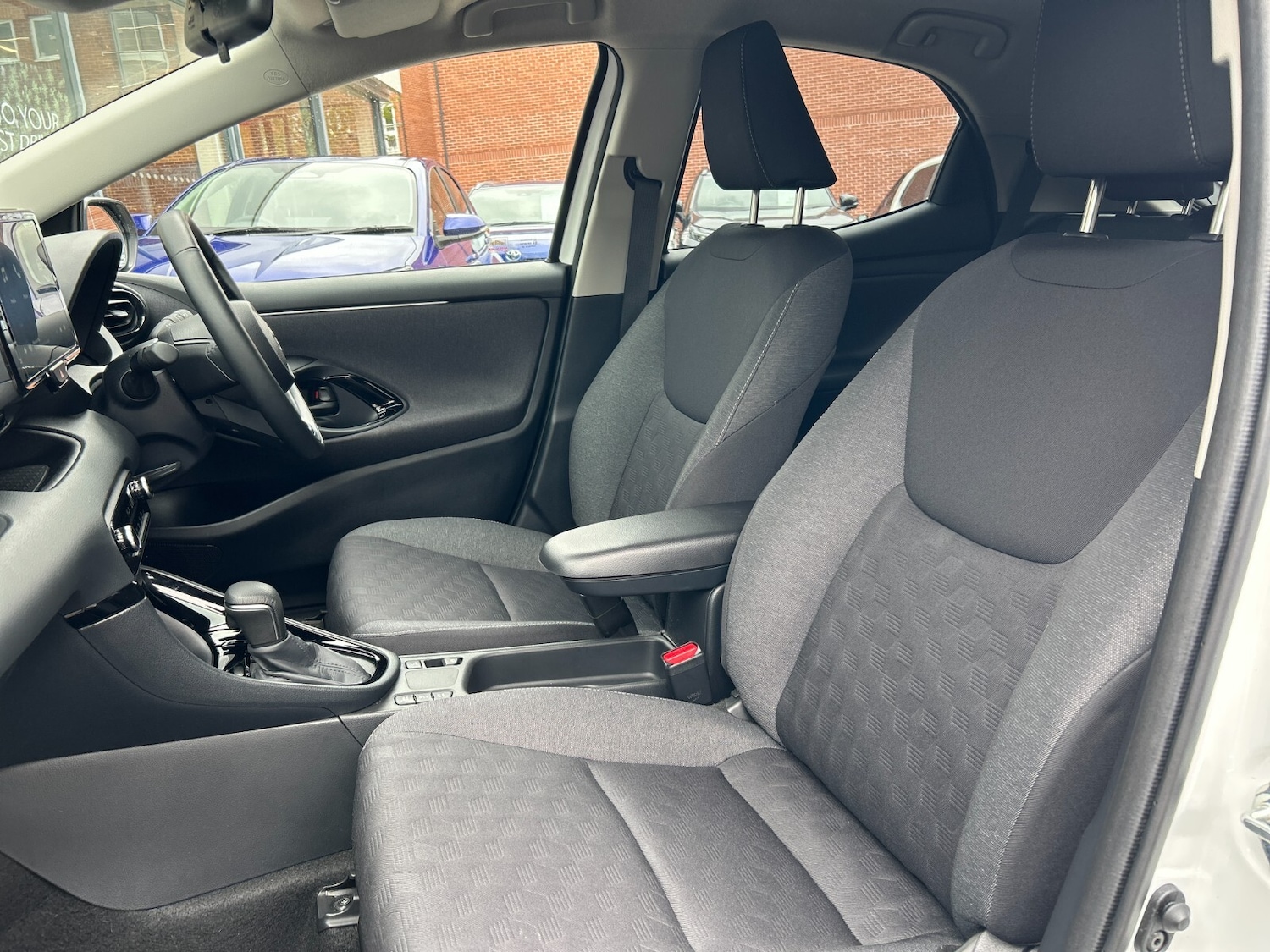 Used Toyota Yaris 2024 for sale - 76276560: Photo 22