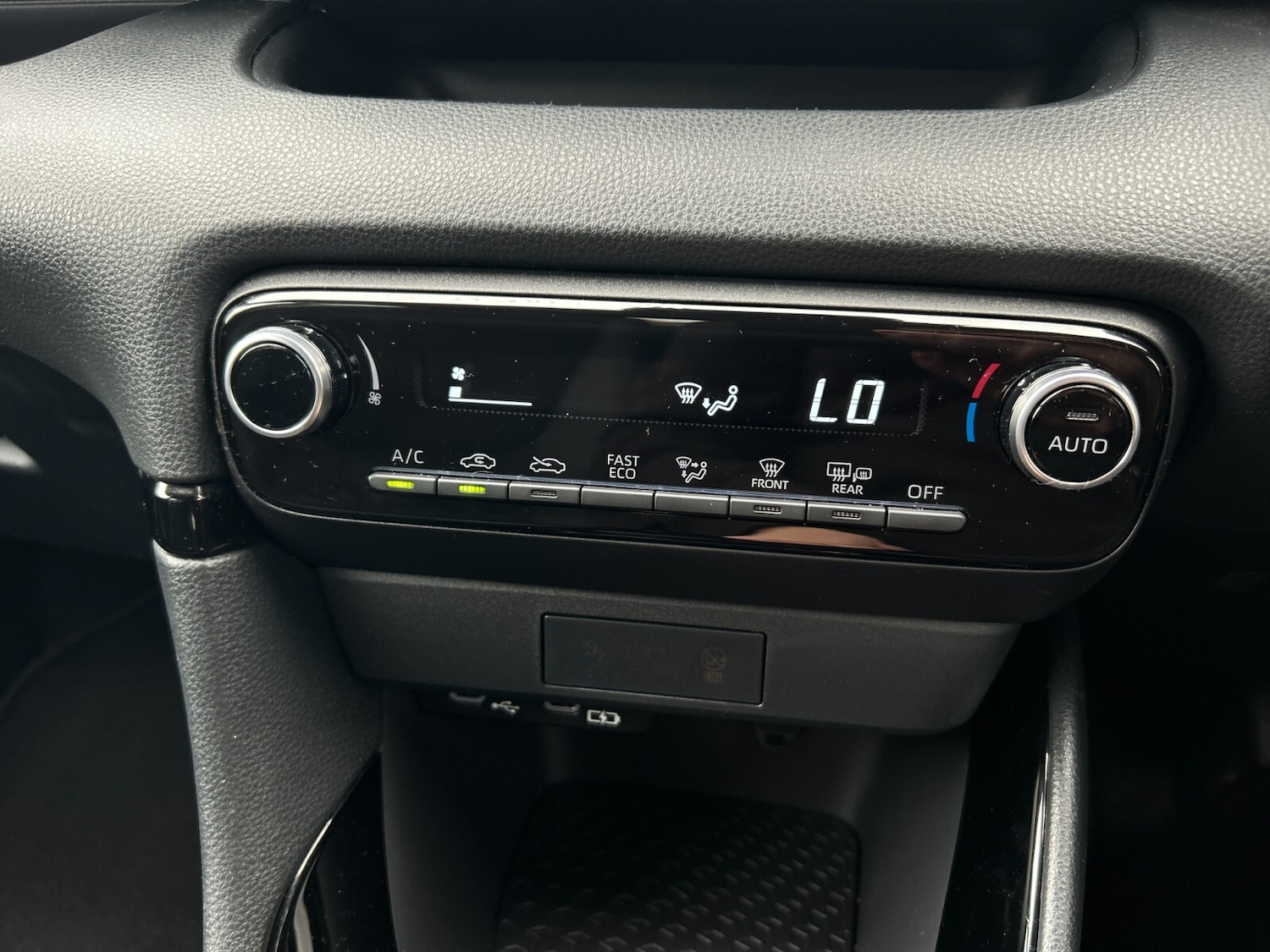 Used Toyota Yaris 2024 for sale - 76276560: Photo 27