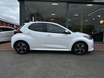 Used Toyota Yaris 2024 for sale - 76276560: Photo