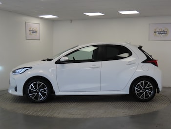 Used Toyota Yaris 2022 for sale - 76384373: Photo