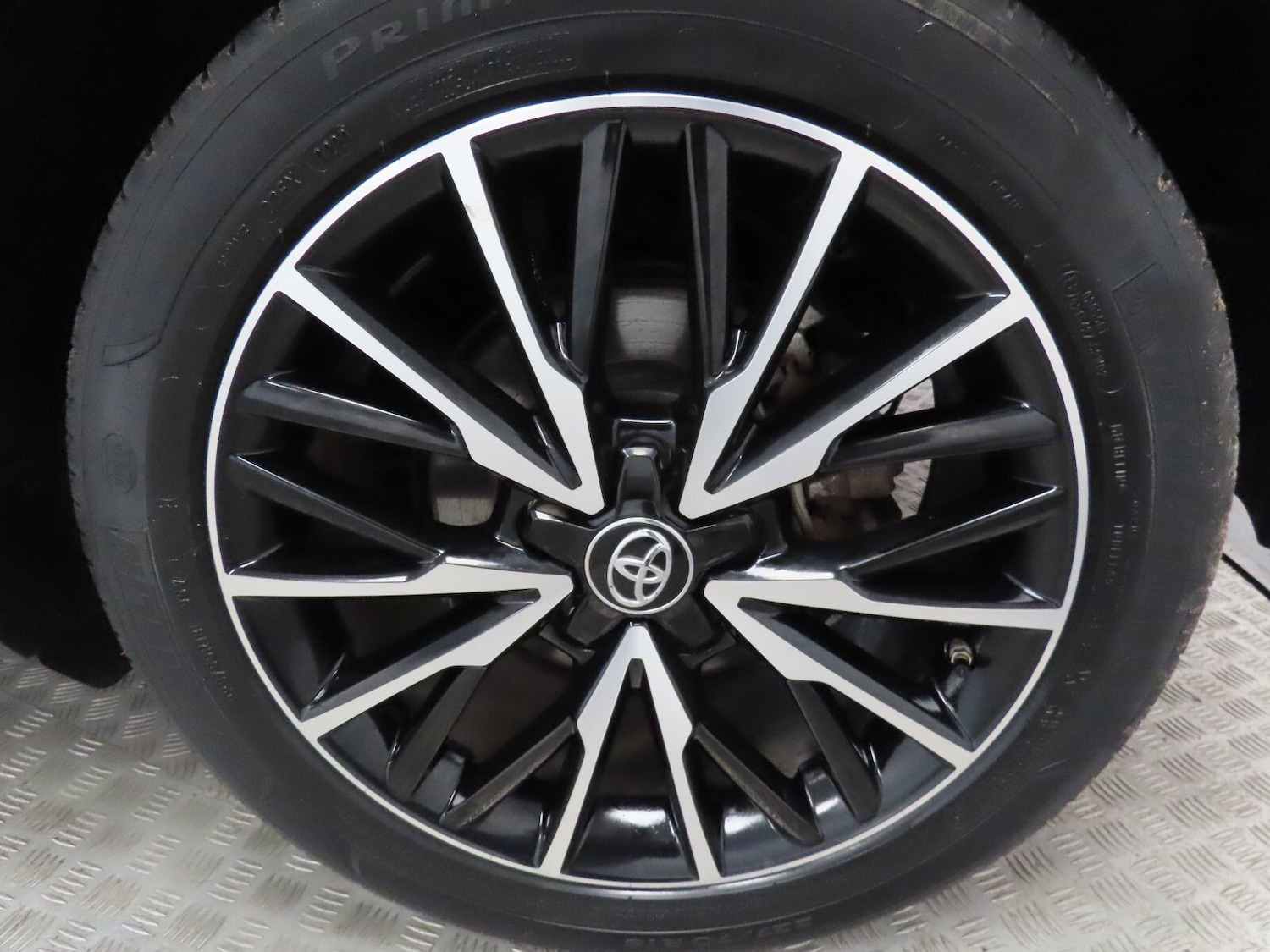 Used Toyota C-HR 2020 for sale - 76384441: Photo 12