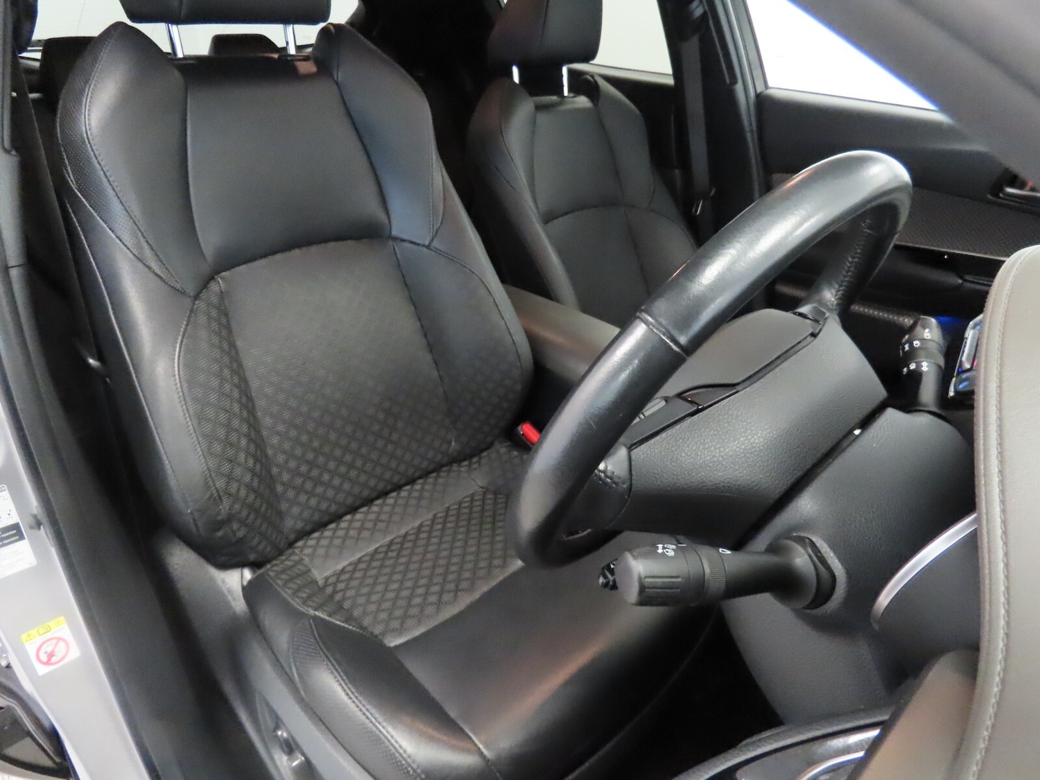 Used Toyota C-HR 2020 for sale - 76384441: Photo 16