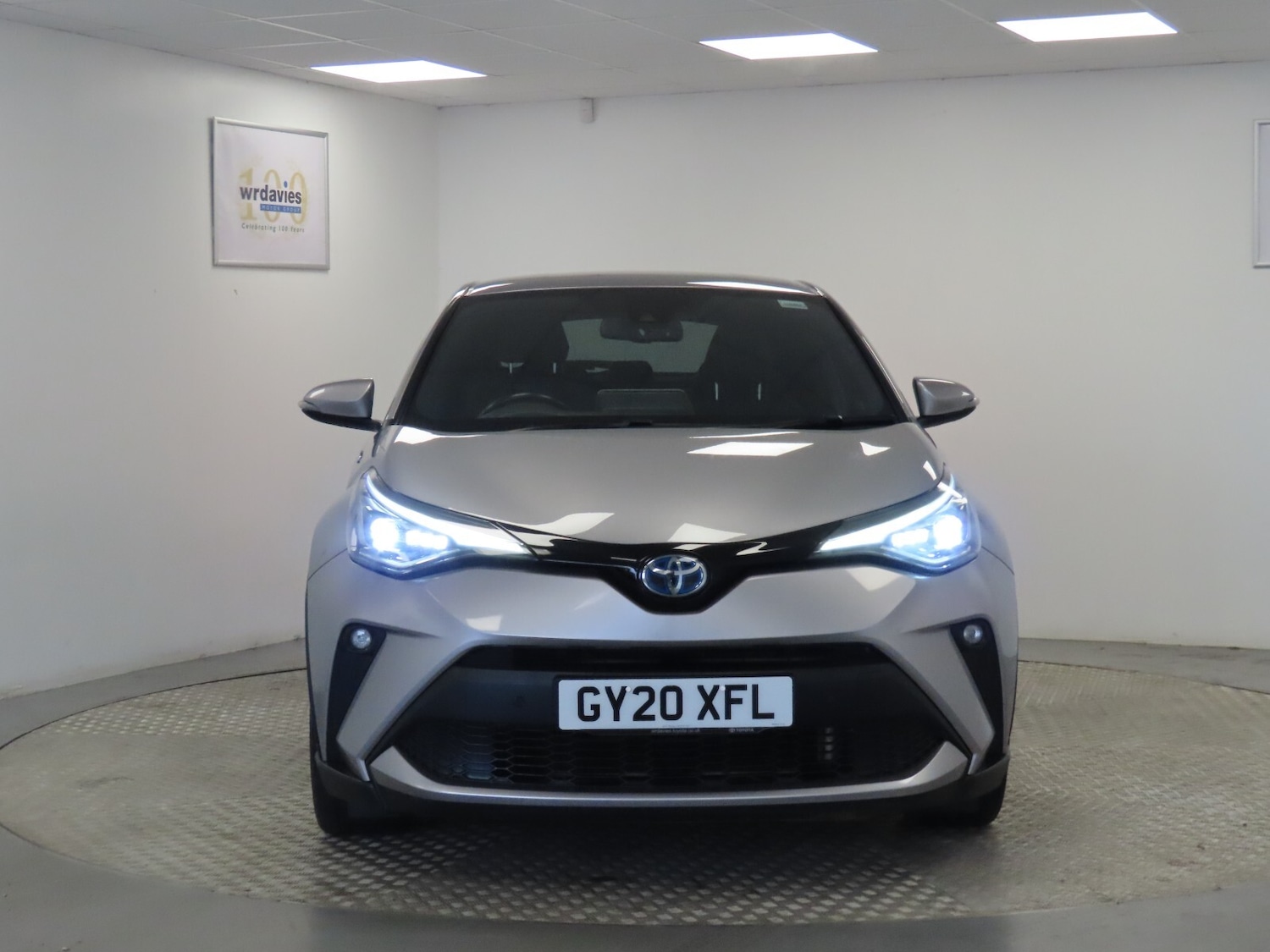 Used Toyota C-HR 2020 for sale - 76384441: Photo 2