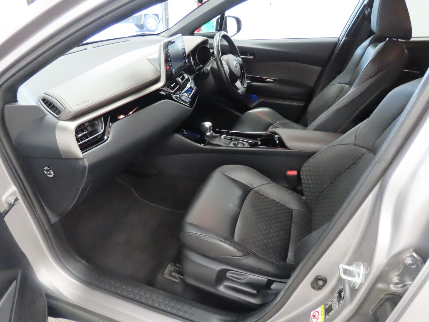 Used Toyota C-HR 2020 for sale - 76384441: Photo 38