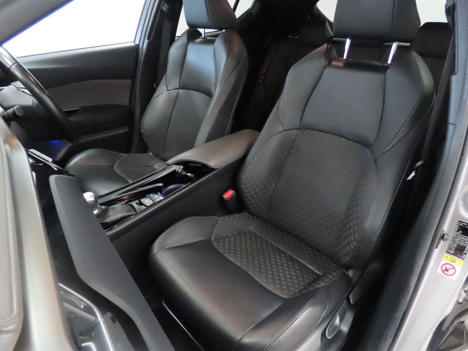 Used Toyota C-HR 2020 for sale - 76384441: Photo 39