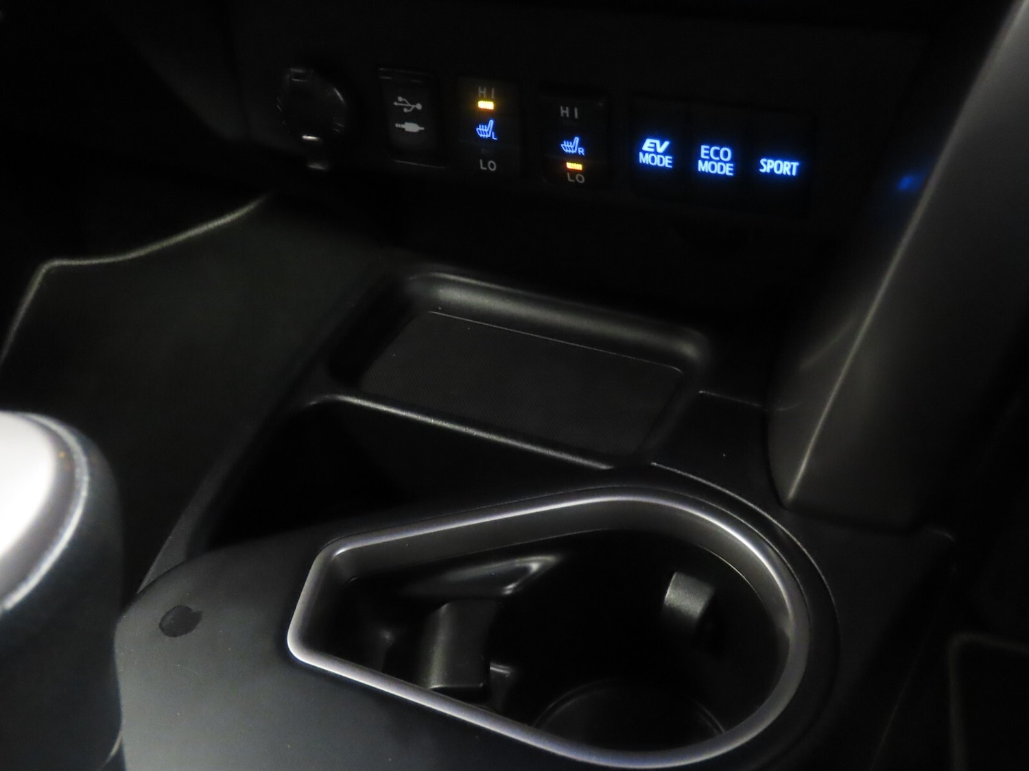 Used Toyota RAV4 2016 for sale - 77504211: Photo 25