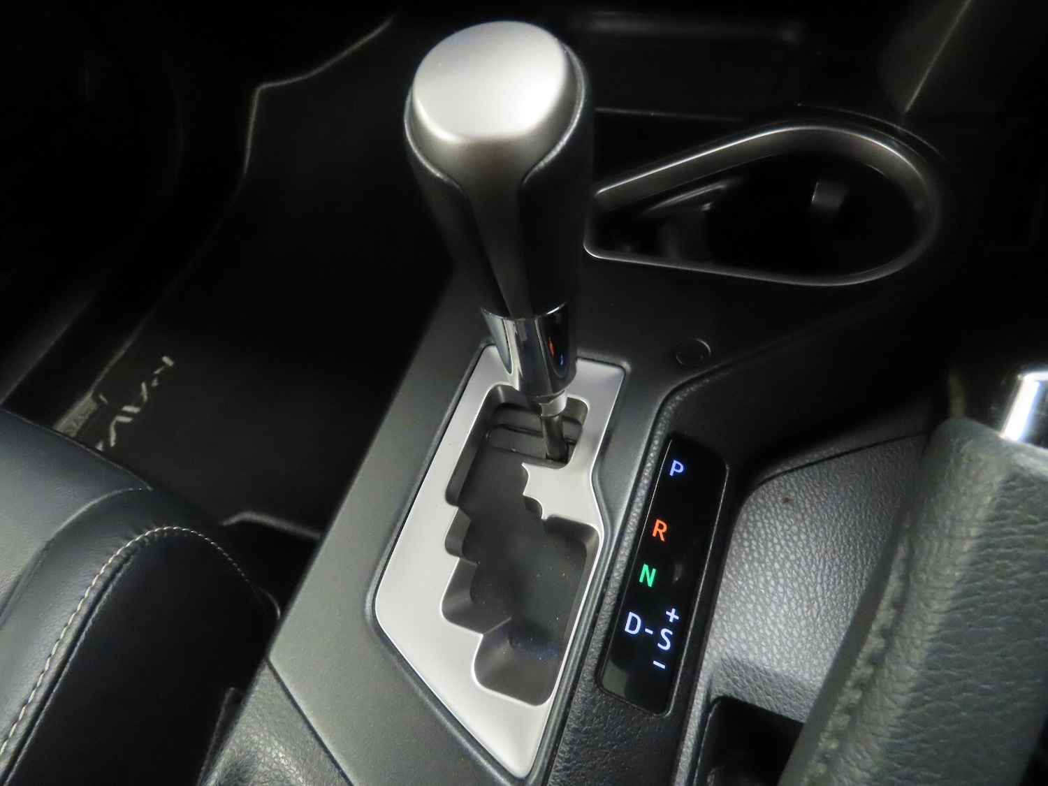 Used Toyota RAV4 2016 for sale - 77504211: Photo 26