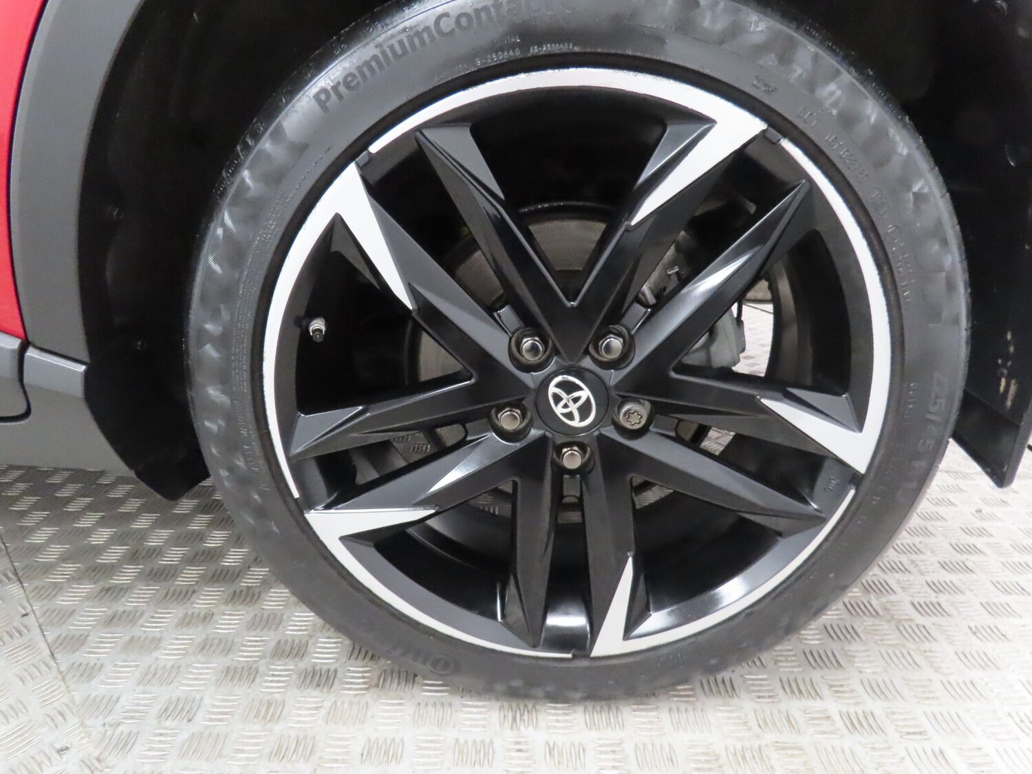 Used Toyota C-HR 2021 for sale - 76766182: Photo 12