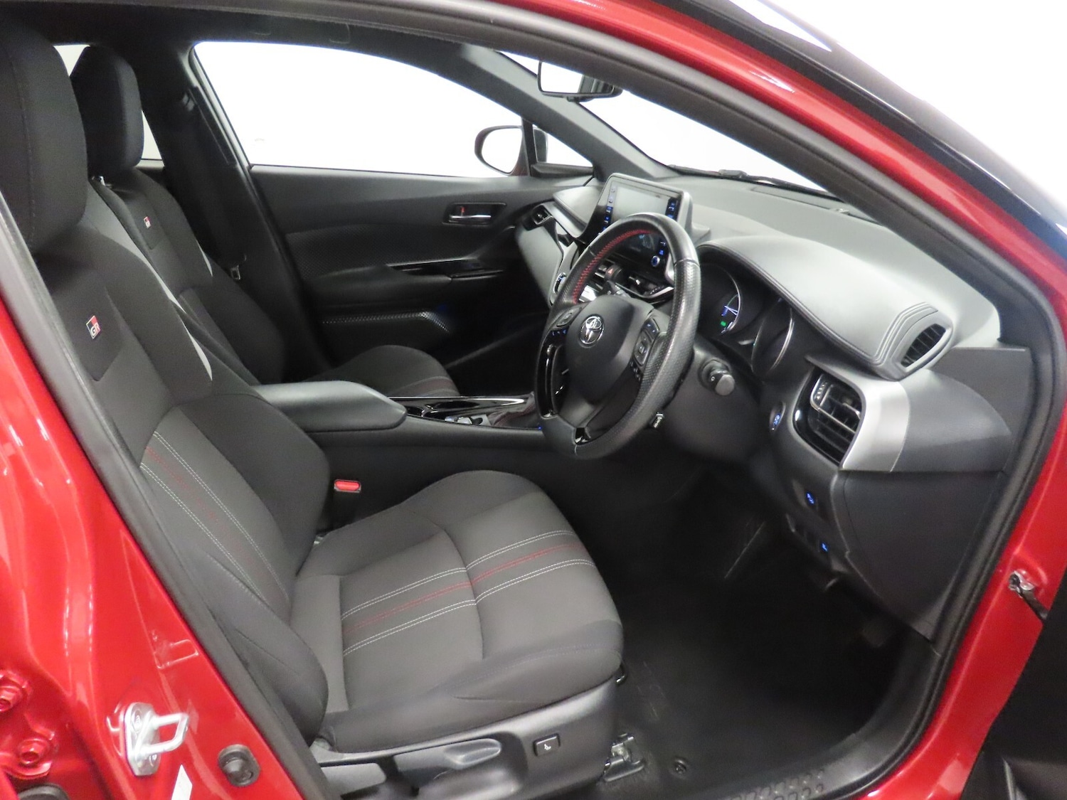 Used Toyota C-HR 2021 for sale - 76766182: Photo 15