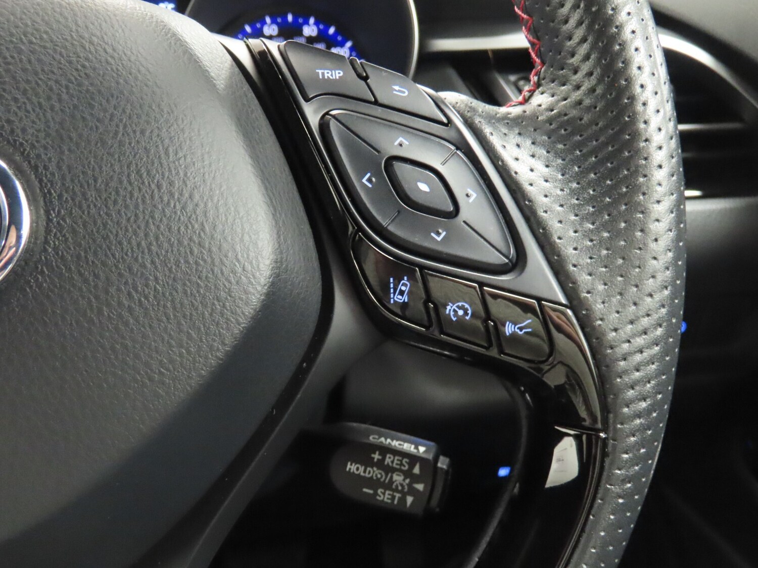 Used Toyota C-HR 2021 for sale - 76766182: Photo 19