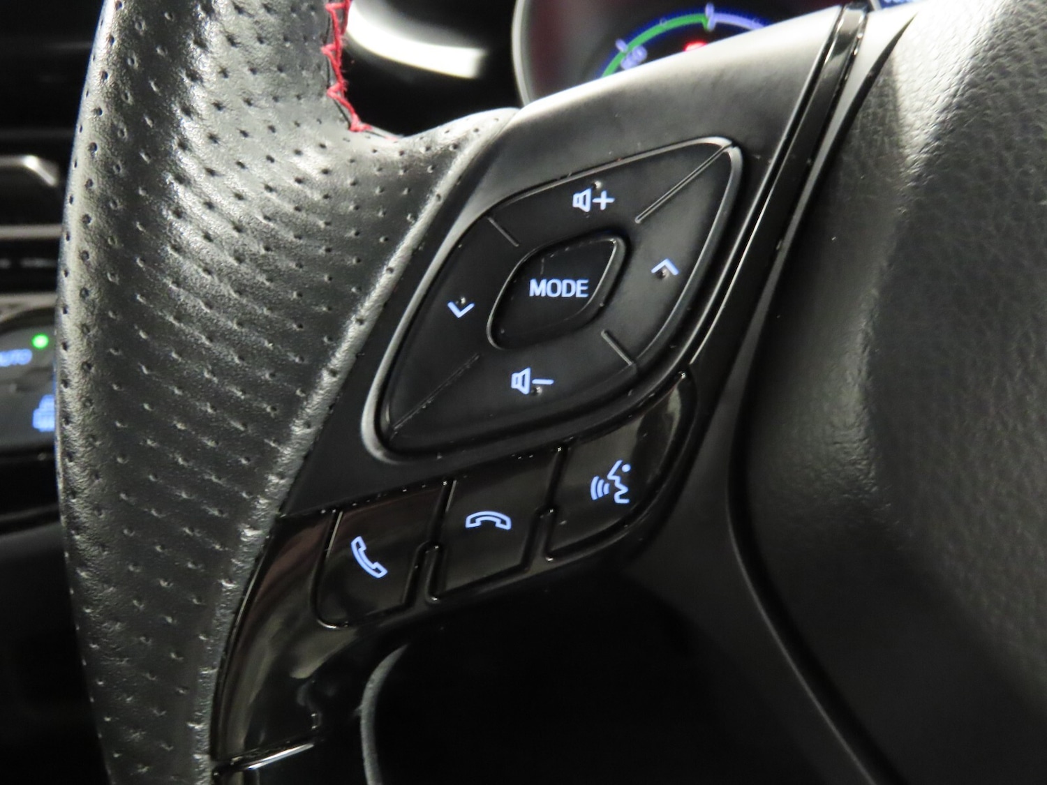 Used Toyota C-HR 2021 for sale - 76766182: Photo 20