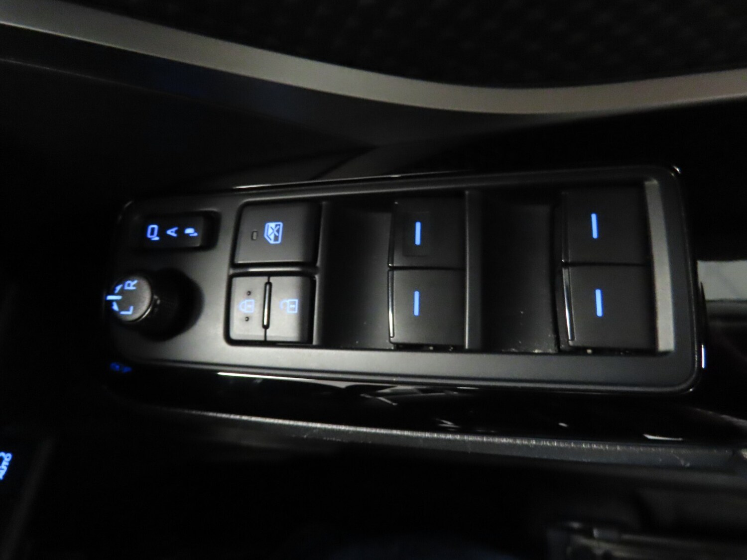 Used Toyota C-HR 2021 for sale - 76766182: Photo 29