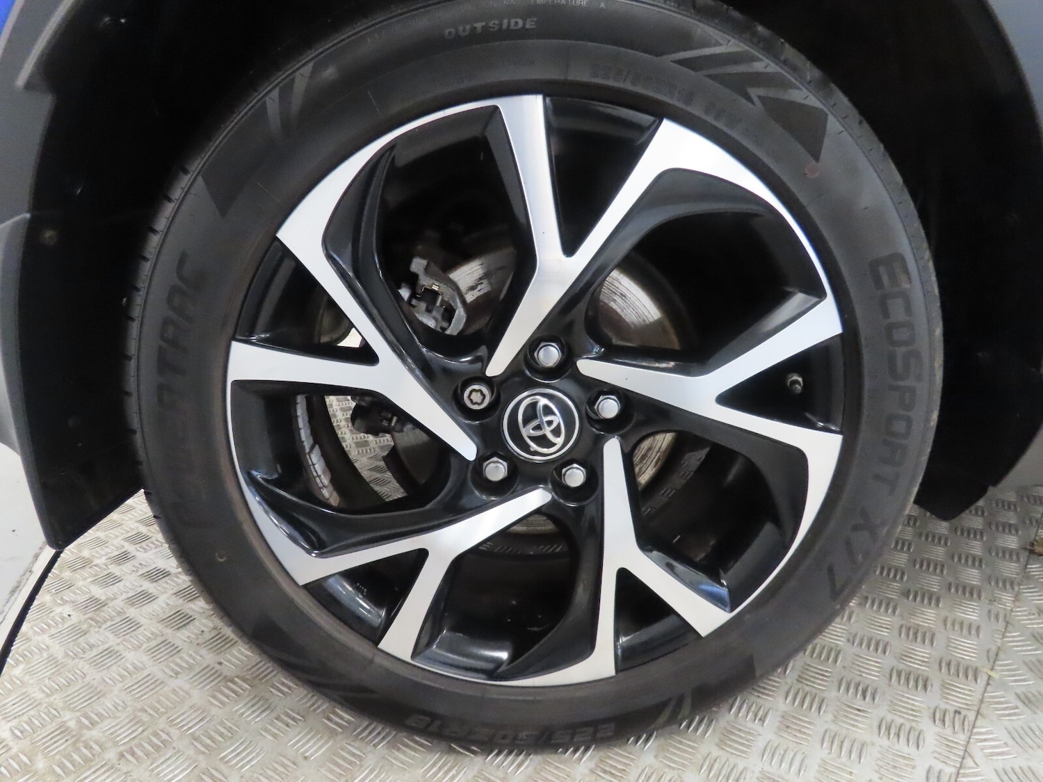 Used Toyota C-HR 2018 for sale - 77285619: Photo 11